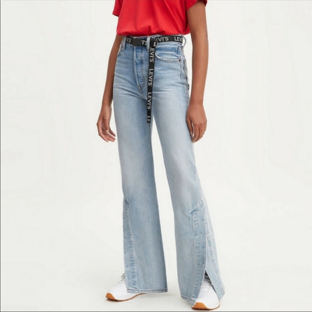 NWOT Levi’s Premium Ribcage Split Flare High Waist